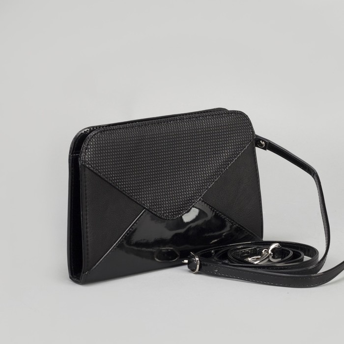 Сумка женская, отдел на молнии, наружный карман, длинный ремень, цвет чёрный