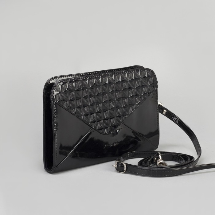 Сумка женская, отдел на молнии, наружный карман, длинный ремень, цвет чёрный/лак
