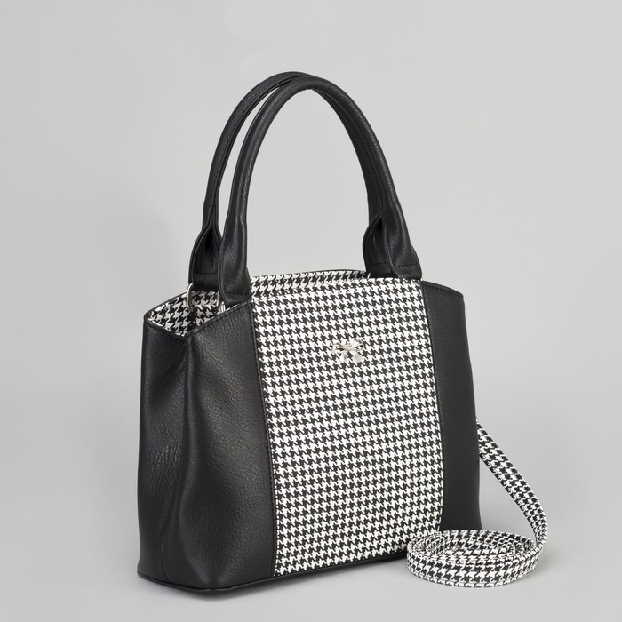 Сумка женская, отдел на молнии, наружный карман, длинный ремень, цвет чёрный/гусиная лапка