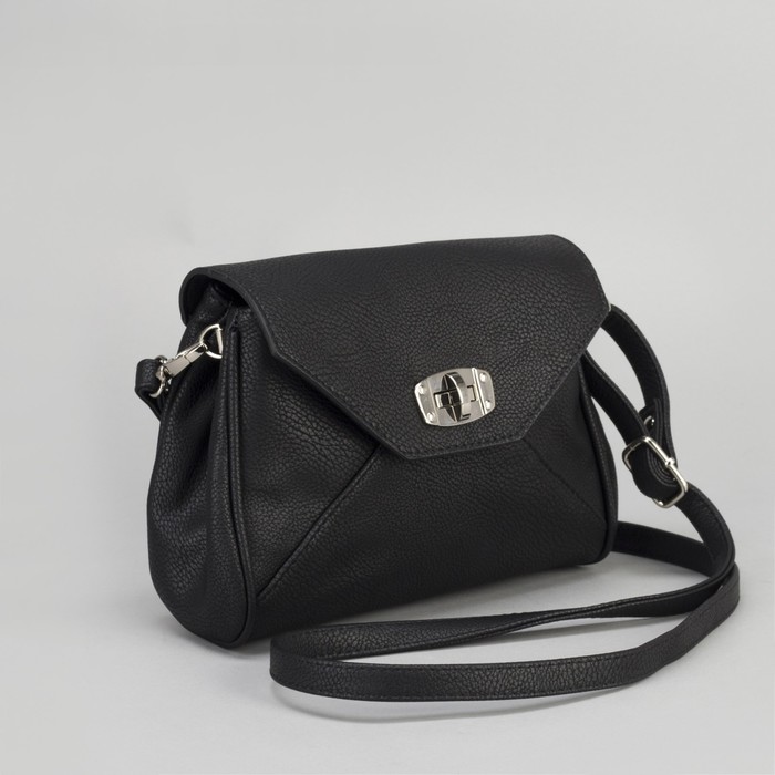 Сумка женская, отдел на клапане, наружный карман, длинный ремень, цвет чёрный