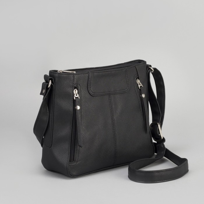 Сумка женская, отдел на молнии, 3 наружных кармана, регулируемый ремень, цвет чёрный