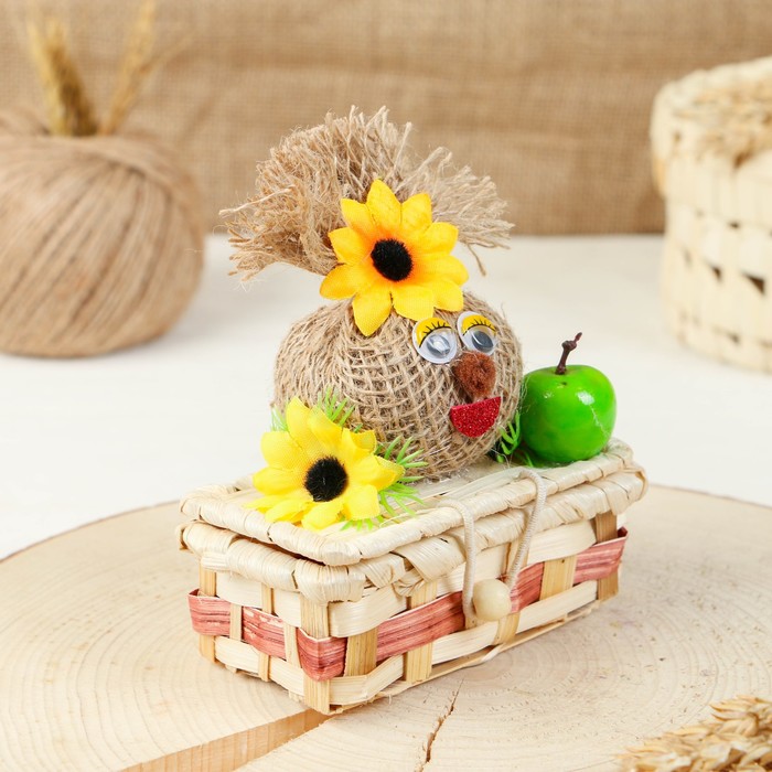 Оберег «Домовой Колобок», на сундуке, 17 см