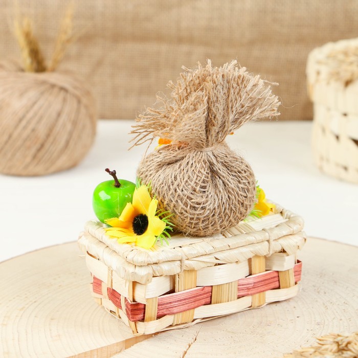 Оберег «Домовой Колобок», на сундуке, 17 см