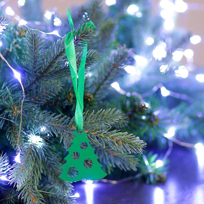 Елочная подвеска металлическая с лентой "Ёлочка с шарами" 7см зелёная