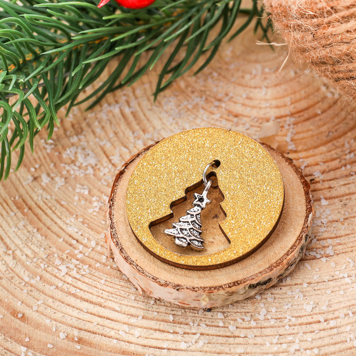 Значок в коробочке "Ёлочка"