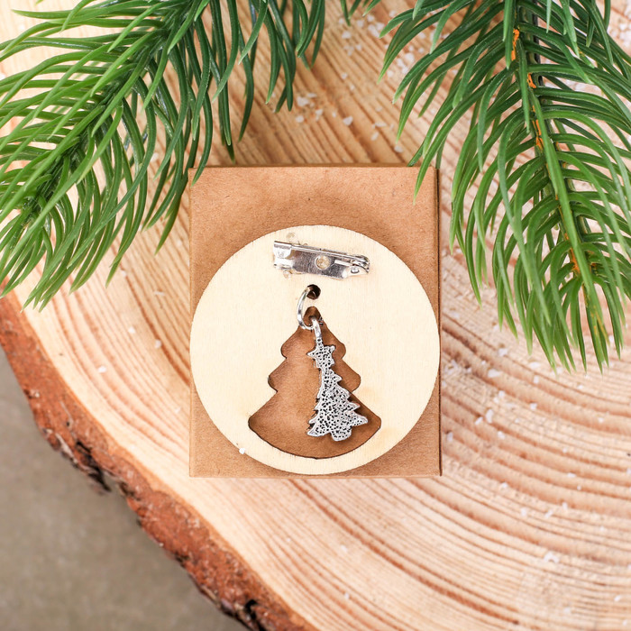 Значок в коробочке "Ёлочка"