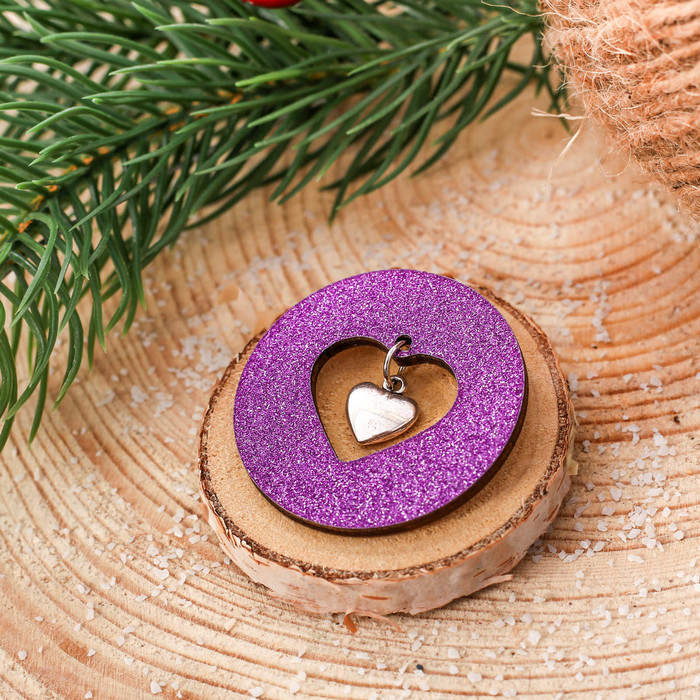 Значок в коробочке "Сердце"