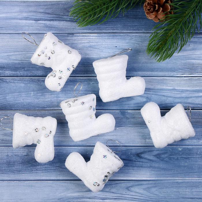 Украшение ёлочное "Сапоги" пушистый блеск (набор 6 шт) 5*4,5 см, белый