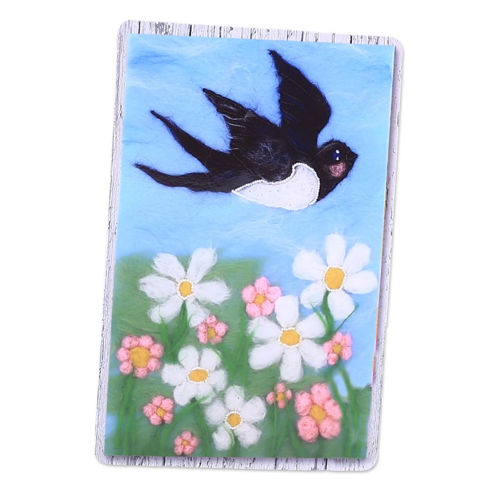 Живопись шерстью с бисером "Ласточка"