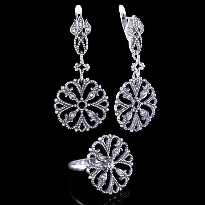 Гарнитур "Буффо", размер 17, цвет белый в чернёном серебре