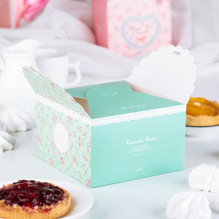 Коробка сборная для сладкого 14 х 14 х 9 см