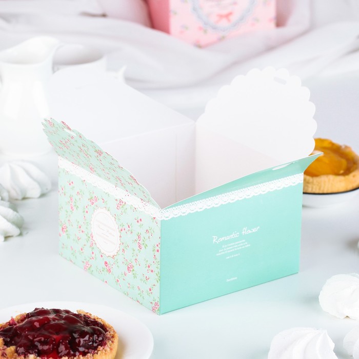 Коробка сборная для сладкого 14 х 14 х 9 см