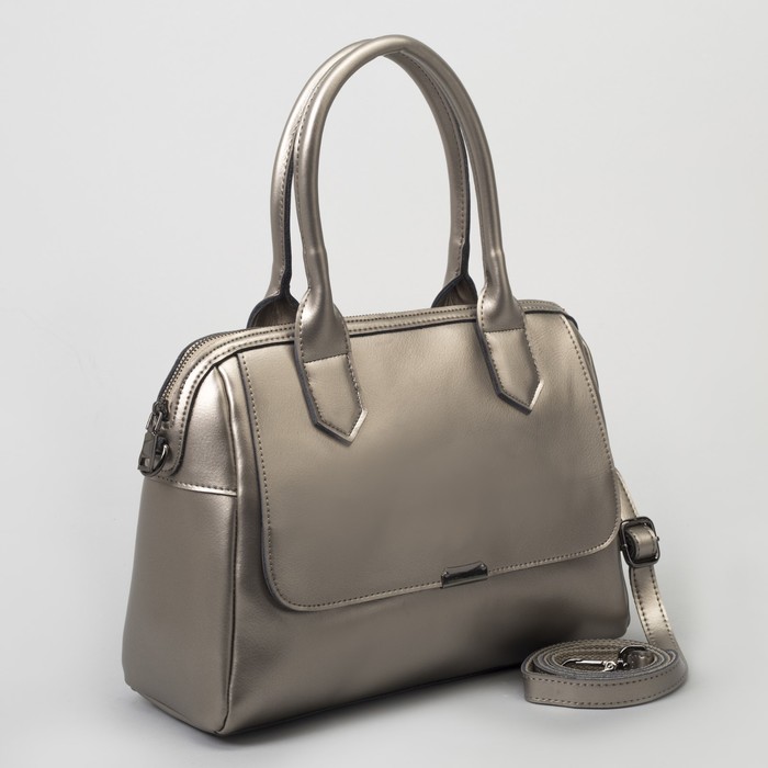 Сумка женская, отдел на молнии, 2 наружных кармана, длинный ремень, цвет серебристый