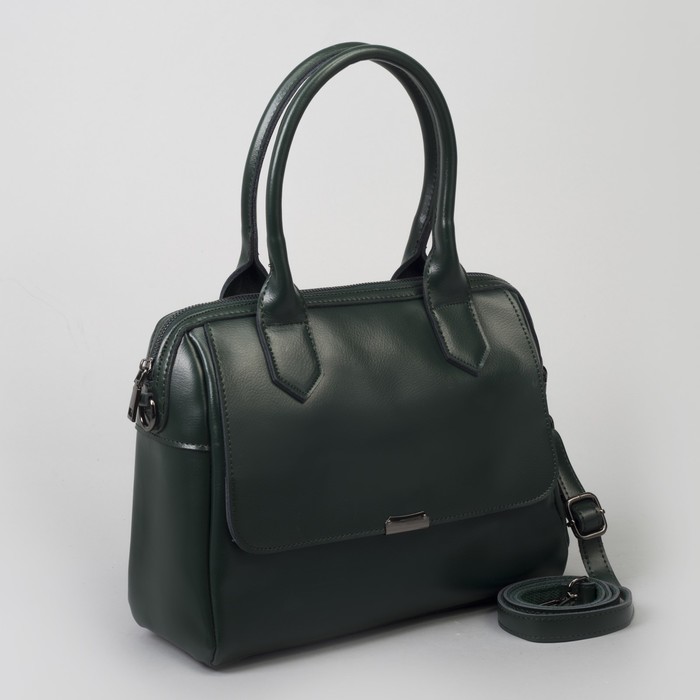 Сумка женская, отдел на молнии, 2 наружных кармана, длинный ремень, цвет зелёный