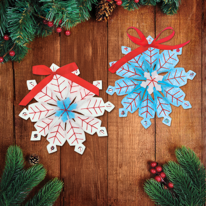 Набор для создания игрушки из фетра "Снежинки"