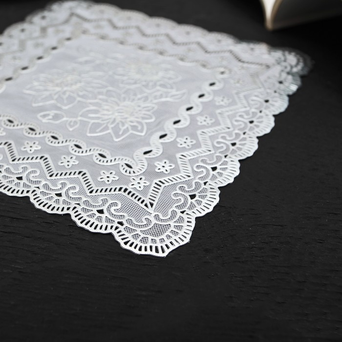 Салфетка ажурная ПВХ 20x20 "Букет" серебро