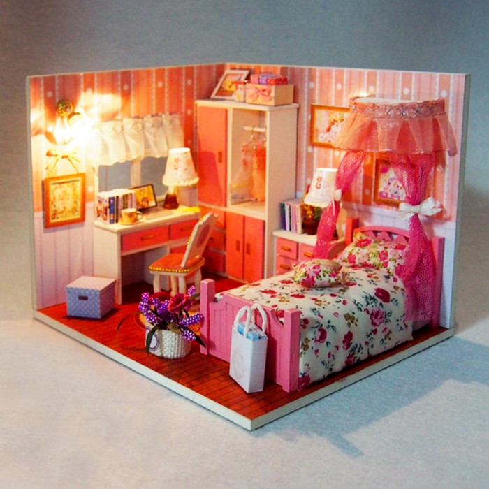 Интерьерный домик - миниатюра, своими руками "Спальня с кроватью с балдахином" со светом
