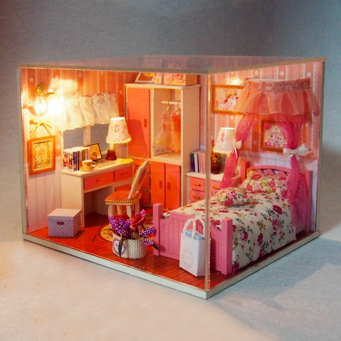 Интерьерный домик - миниатюра, своими руками "Спальня с кроватью с балдахином" со светом