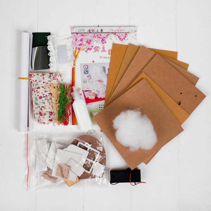 Интерьерный домик - миниатюра, своими руками "Спальня с круглой кроватью" со светом