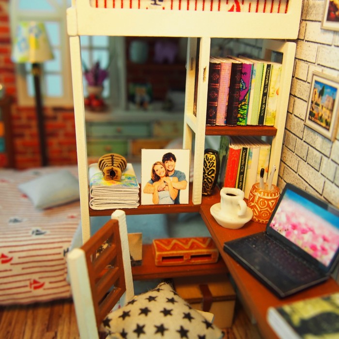 Интерьерный домик - миниатюра, своими руками "Спальня двух братьев" со светом