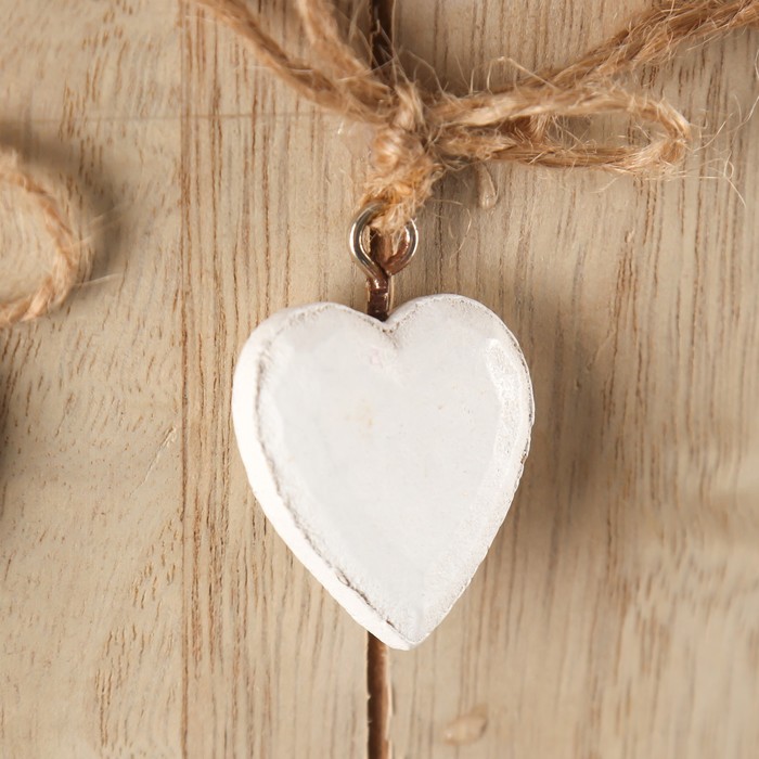 Крючки декоративные дерево с меловой доской и полочкой "Сердца" 30х42х3,5 см