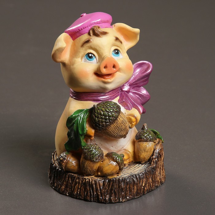 Копилка "Свинка Пеппилотта и жёлуди" 11х12х17см