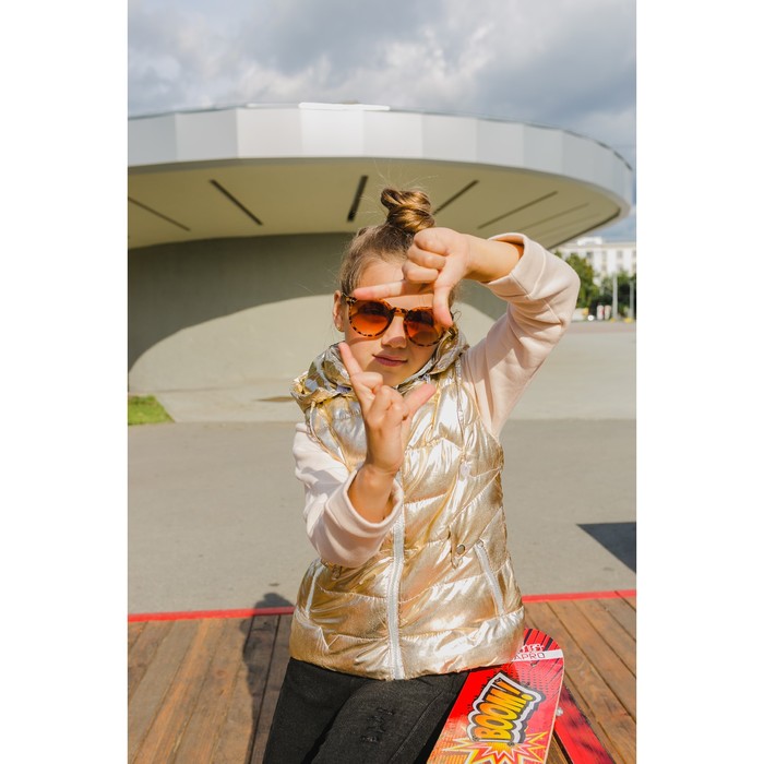 Жилет для девочки с капюшоном Т-11, белое золото, рост 122-128 (32)