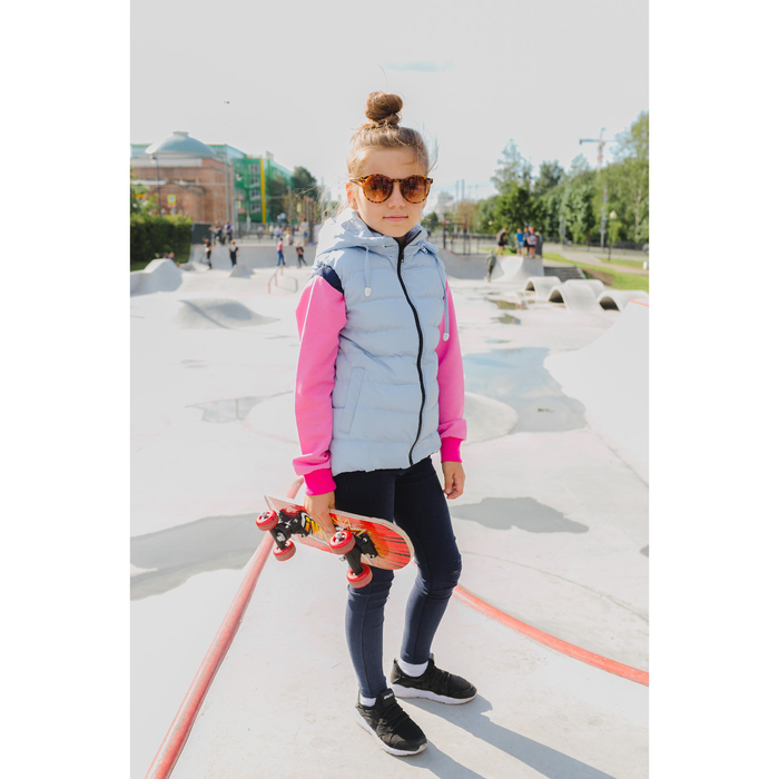 Жилет для девочки с капюшоном, св-голубой, рост 116-122 (30)