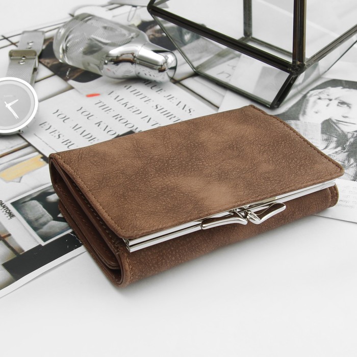 Кошелёк женский, отдел рамка, 2 отдела, для карт, на клапане, цвет кофе