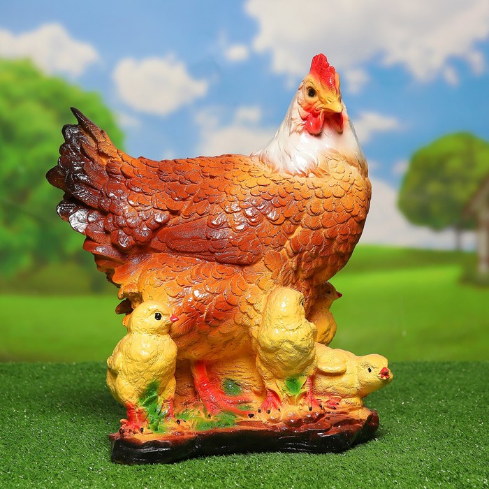 Садовая фигура "Пеструшка с цыплятами" 41х25х35см