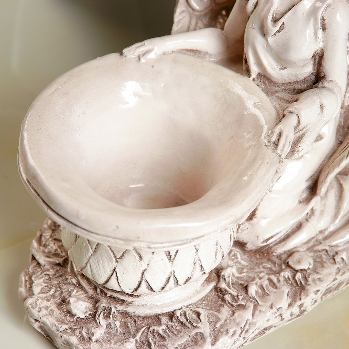 Фигурное кашпо "Ангел девушка сидя" состаренный 23х18х27см