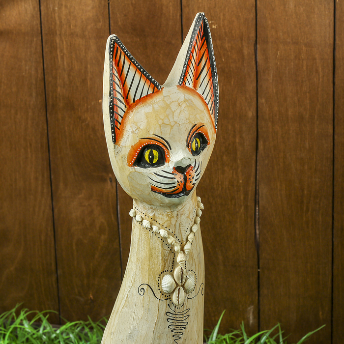 Сувенир дерево "Светлая кошка с украшениями" 14х6х60 см