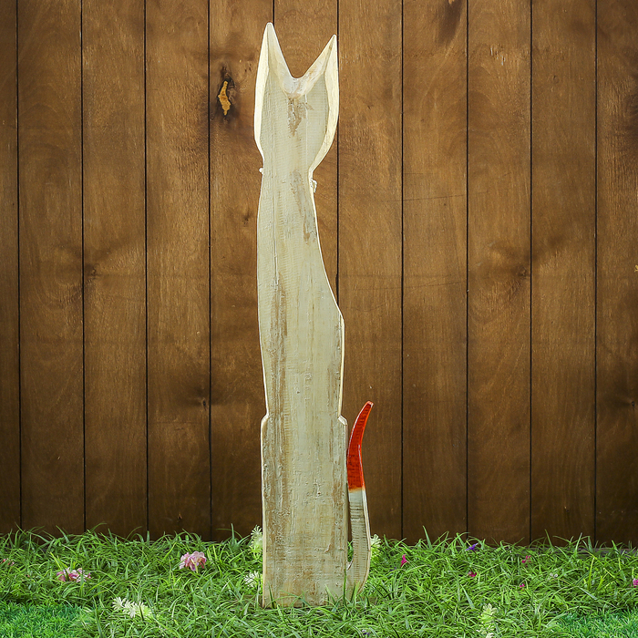 Сувенир дерево "Светлая кошка с украшениями" 15х8х80 см