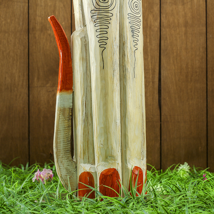 Сувенир дерево "Светлая кошка с украшениями" 15х8х80 см