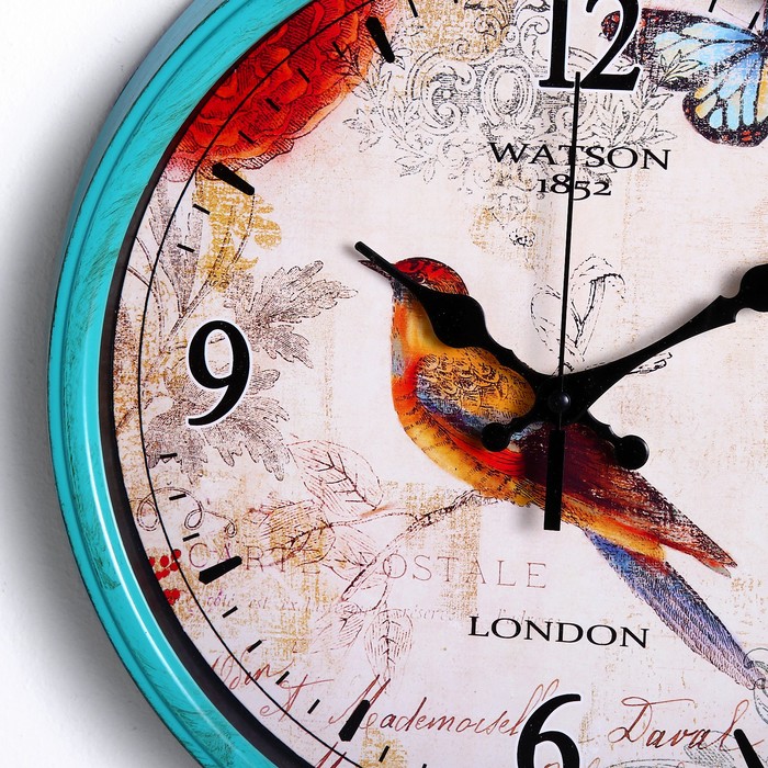 Часы настенные, рама под старину, птичка d=35см