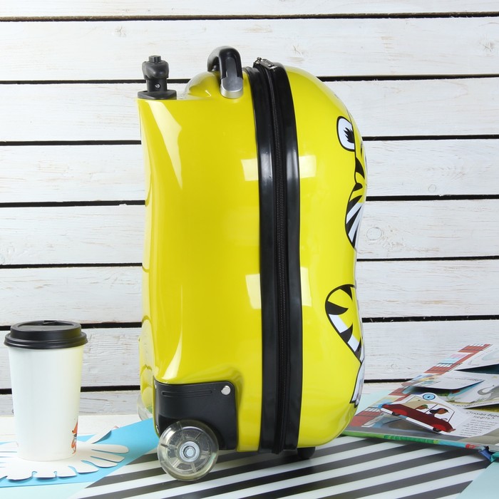 Чемодан детский «Тигр» 17", отдел на молнии, 2 колеса, цвет жёлтый