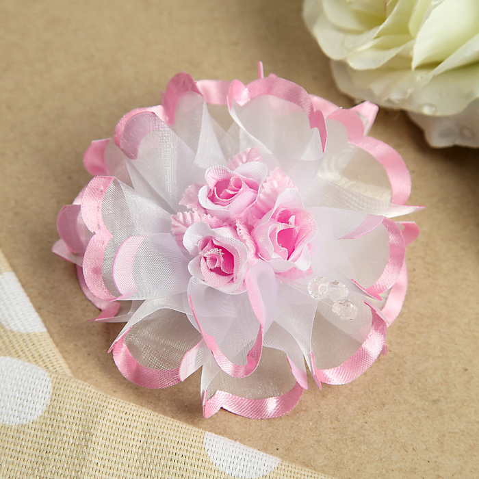 Бант для девочек с резинкой "Неженка", с цветами, 9 см, белый