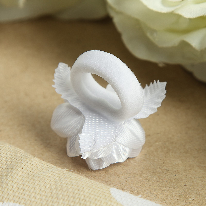 Резинка для волос "Мани", с листочками, 2 см, белый