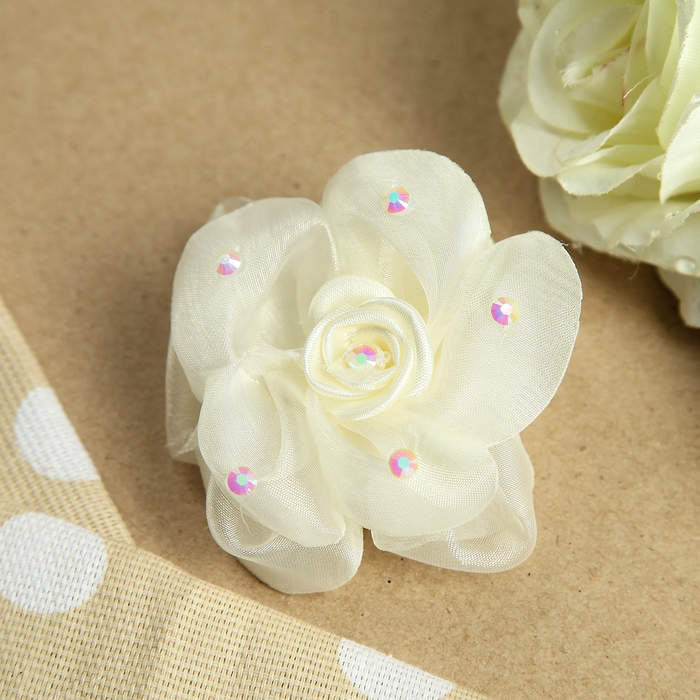 Бант для девочек с резинкой "Красатуля", с блестяшками, 8 см, бежевый