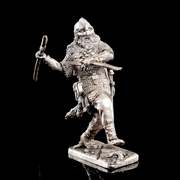 Оловянный солдатик "Викинг с копьём"
