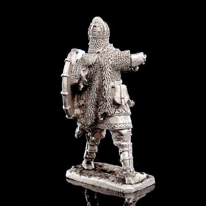 Оловянный солдатик "Викинг со щитом"
