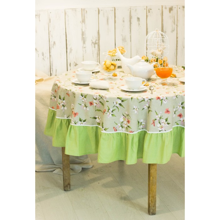 Набор "Нарциссы", скатерть- диаметр 180 см, салфетки 32х32 см-6 шт.