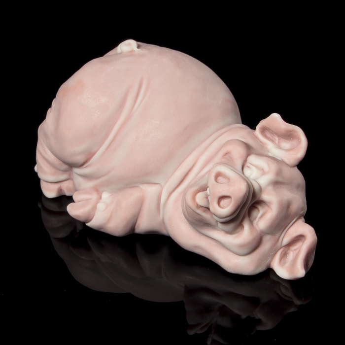 Сувенир "Свин лежит шарж" 5 см