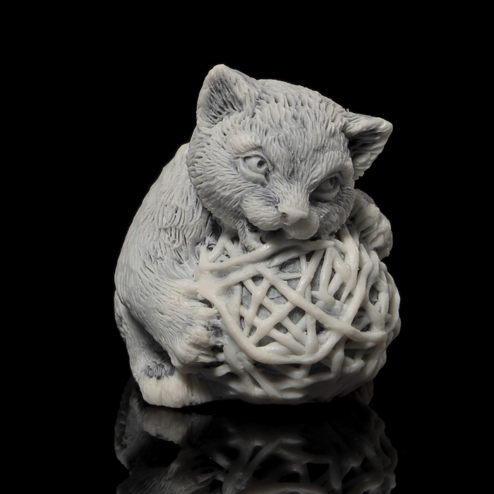 Сувенир "Котенок с клубком" 4 см