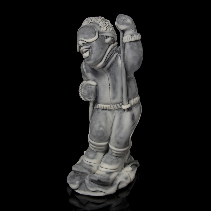 Сувенир "Горнолыжник" 9,3 см