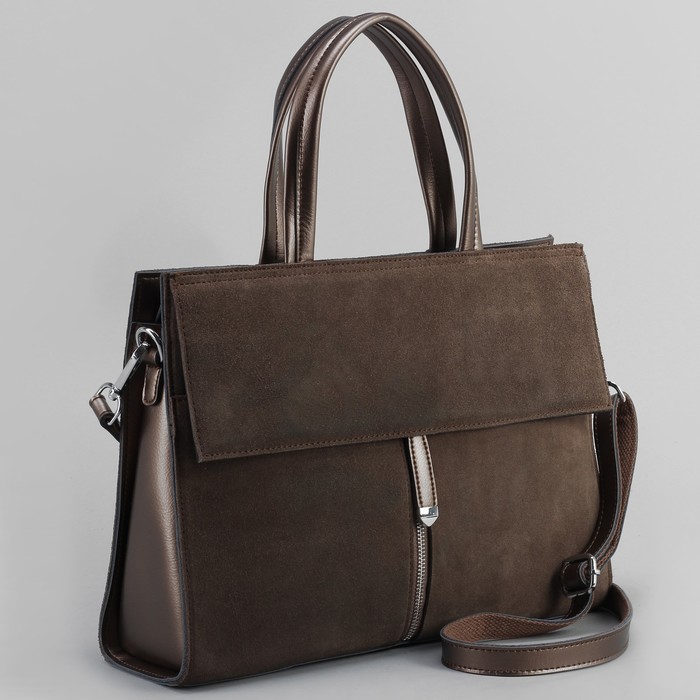 Сумка женская, отдел с перегородкой, 3 наружных кармана, длинный ремень, цвет коричневый