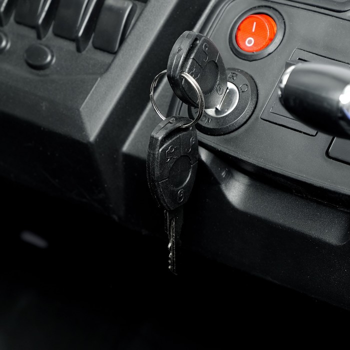 Электромобиль "БАГГИ", полный привод 4WD, кожаное сидение, цвет белый