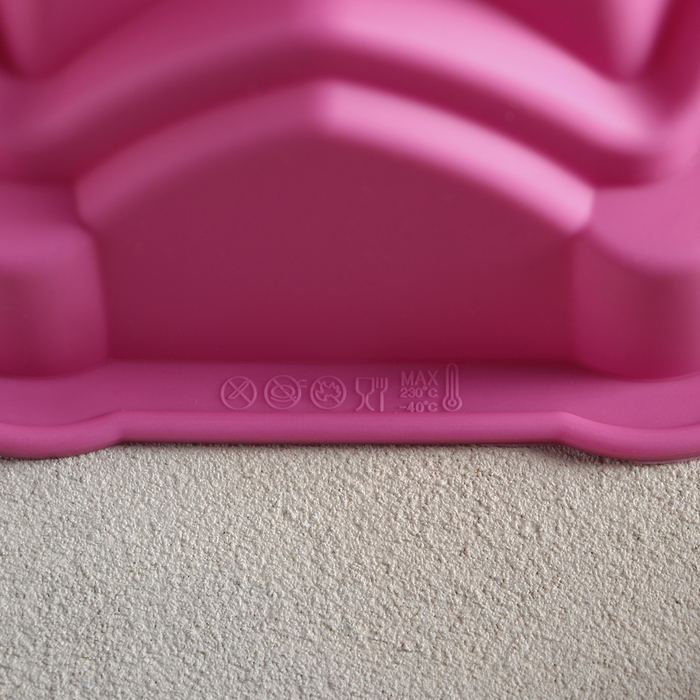 Форма для выпечки"Немецкий кекс. Пирамиды" 26х26х9 см, цвета МИКС