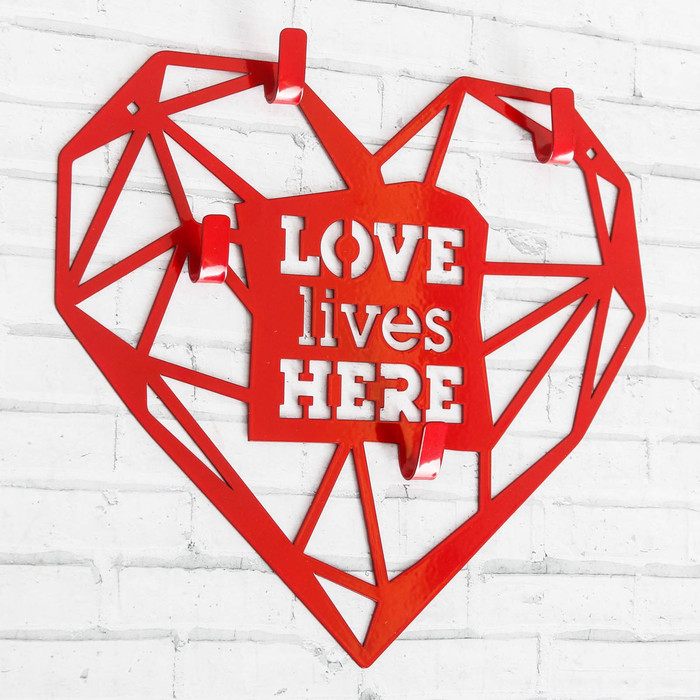 Панно с крючками "Сердце", красный