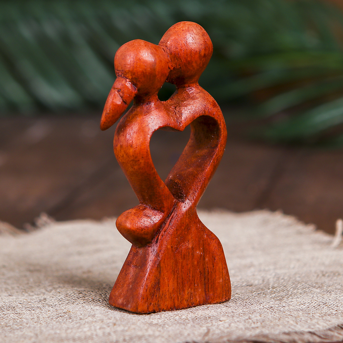 Сувенир абстракция "Поцелуй" дерево 10 см